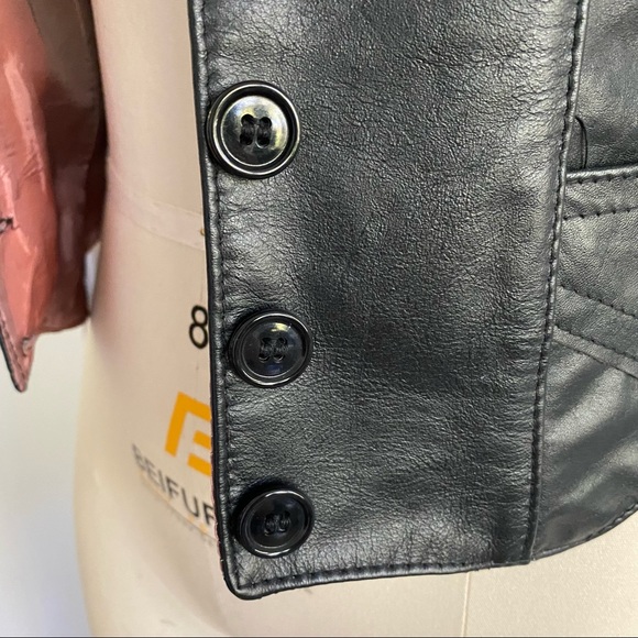 Vintage leather vest - Picture 6 of 11